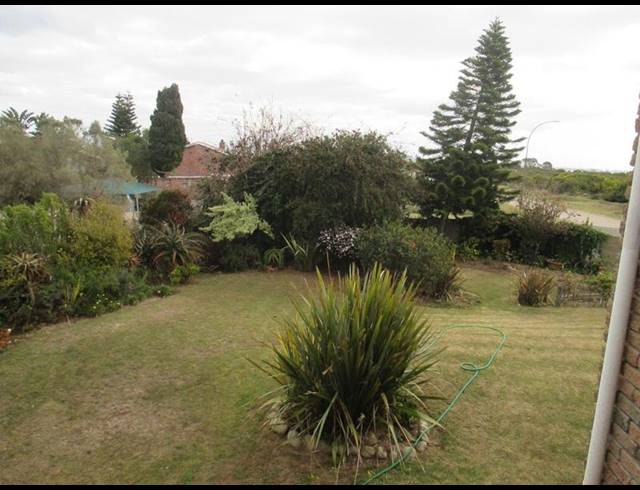 4 BEDROOM HOUSE FOR SALE IN DANA BAY